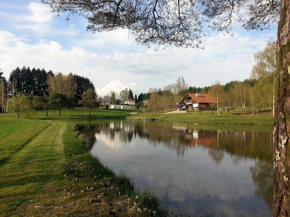 Lieux-Au-Lac Augignac Dış mekan fotoğraf