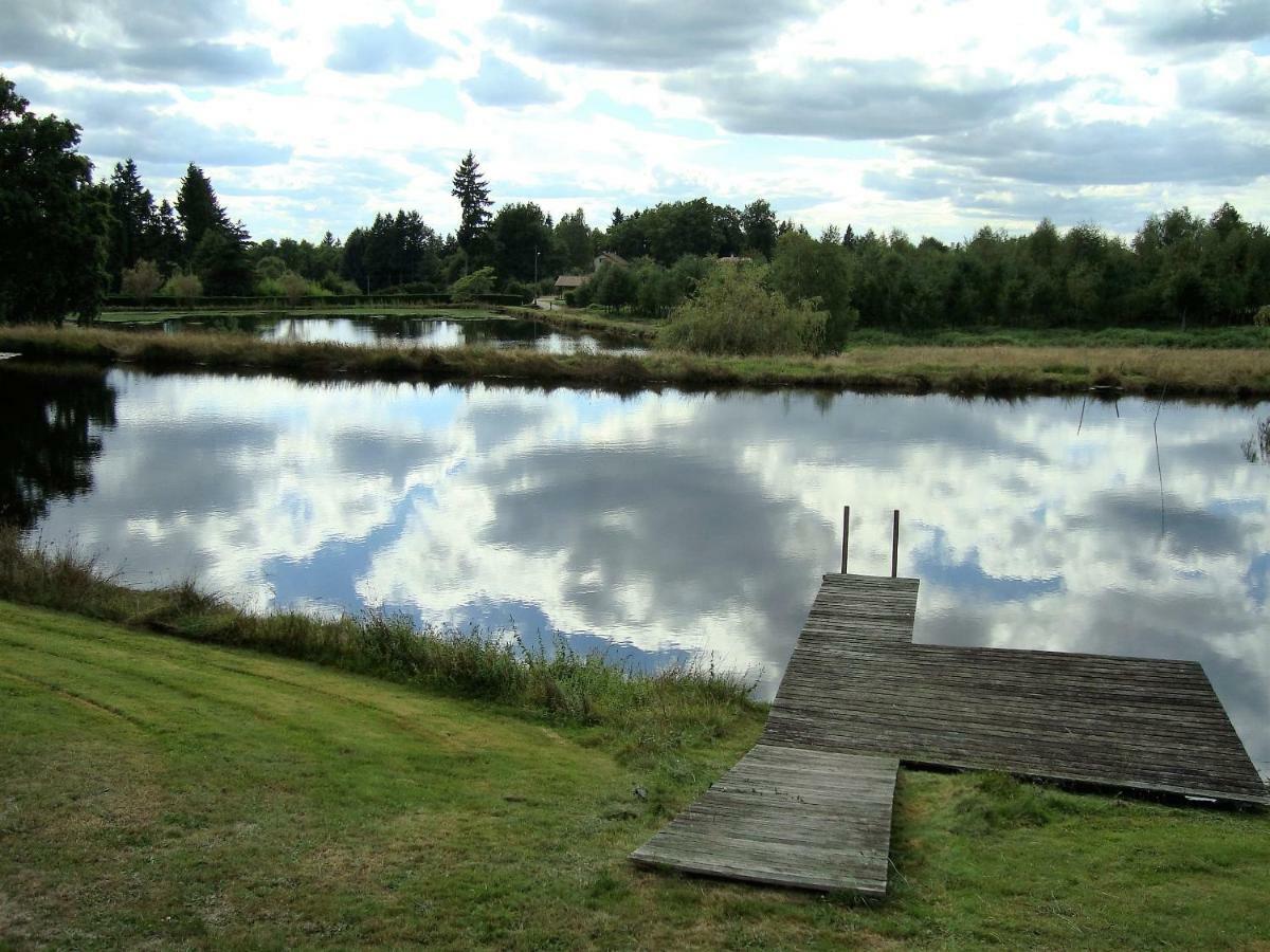 Lieux-Au-Lac Augignac Dış mekan fotoğraf